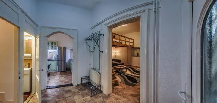 Ac With Free Parking At Acacia St, City Center Budapest Exterior foto
